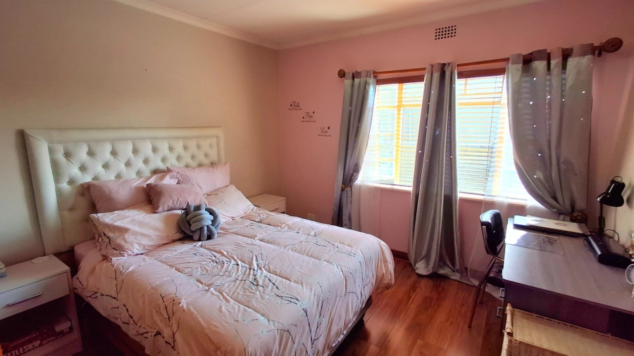 3 Bedroom Property for Sale in Roodia Free State